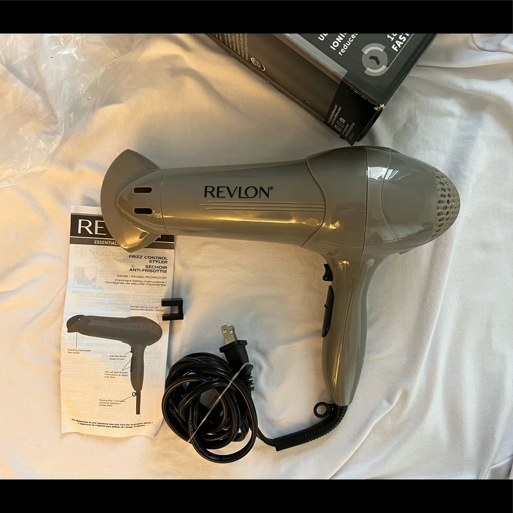 Hair blow dryer | Frizz Control Styler | Revlon Essentials | Revlon Hair tools